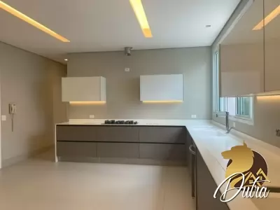 Casa no Jardim luzitânia Jardim Luzitânia 650m² 04 Dormitórios 02 Suítes 8 Vagas