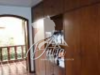 Casa Alto de Pinheiros  489m² 4 Dormitórios 2 Suítes 6 Vagas