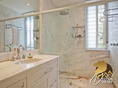 Padrão Jardim Europa 720m² 05 Dormitórios 03 Suítes 8 Vagas