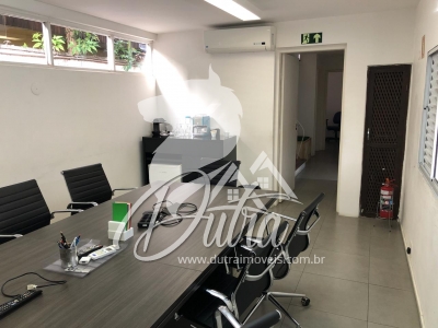 Casa Comercial Alto de Pinheiros 475m² 02 Dormitórios 9 Vagas