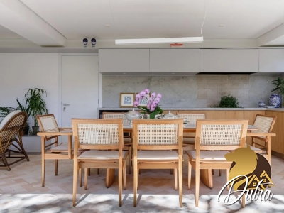 Padrão Indianópolis 427m² 03 Dormitórios 03 Suítes 2 Vagas