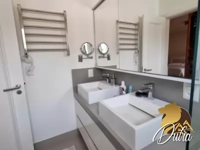 Casa de Condomínio Brooklin Paulista 266m² 04 Dormitórios 02 Suítes 3 Vagas