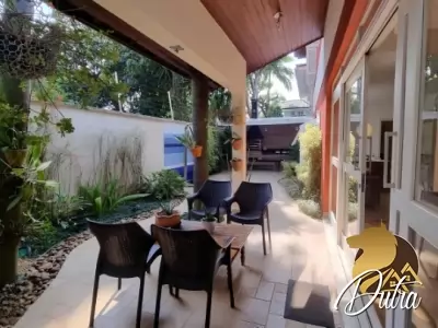 Casa de Condomínio Brooklin Paulista 266m² 04 Dormitórios 02 Suítes 3 Vagas