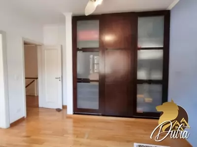 Casa de Condomínio Brooklin Paulista 266m² 04 Dormitórios 02 Suítes 3 Vagas
