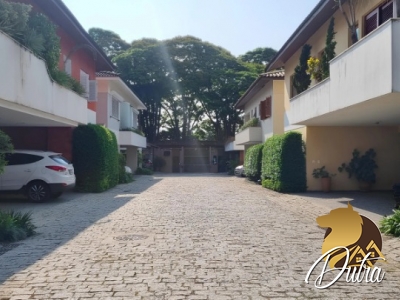 Casa de Condomínio Brooklin Paulista 266m² 04 Dormitórios 02 Suítes 3 Vagas