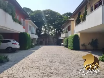 Casa de Condomínio Brooklin Paulista 266m² 04 Dormitórios 02 Suítes 3 Vagas