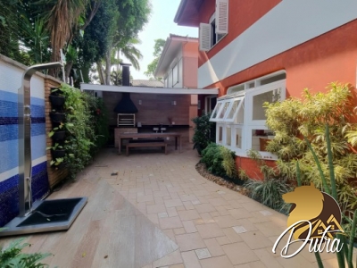 Casa de Condomínio Brooklin Paulista 266m² 04 Dormitórios 02 Suítes 3 Vagas