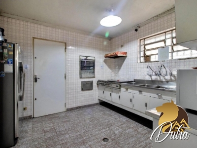 Padrão Jardim Europa 200m² 04 Dormitórios 3 Vagas