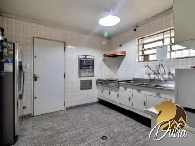 Padrão Jardim Europa 200m² 04 Dormitórios 3 Vagas