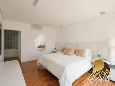 Maison Charlotte Vila Nova Conceição 700m² 04 Dormitórios 04 Suítes 8 Vagas