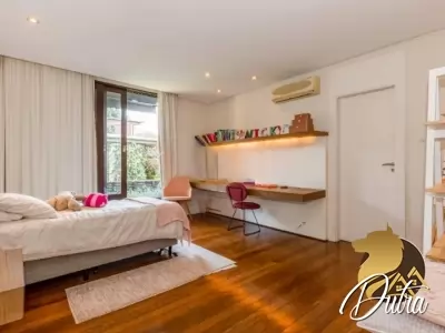 Padrão Jardim Europa 931m² 04 Dormitórios 04 Suítes 4 Vagas