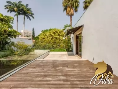 Padrão Jardim Europa 931m² 04 Dormitórios 04 Suítes 4 Vagas