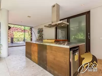 Padrão Jardim Europa 931m² 04 Dormitórios 04 Suítes 4 Vagas