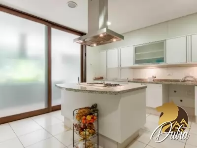 Padrão Jardim Europa 931m² 04 Dormitórios 04 Suítes 4 Vagas