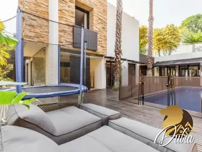 Padrão Jardim Europa 931m² 04 Dormitórios 04 Suítes 4 Vagas