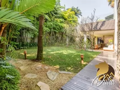 Padrão Jardim Europa 931m² 04 Dormitórios 04 Suítes 4 Vagas