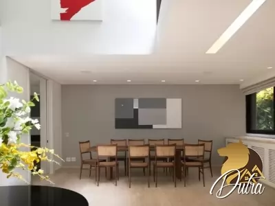 Padrão Jardim Europa 579m² 04 Dormitórios 04 Suítes 8 Vagas