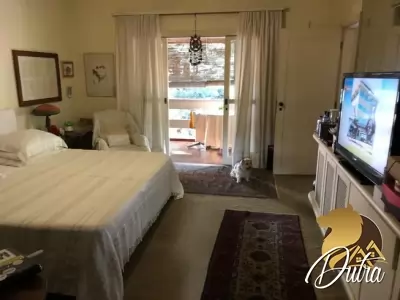 Padrão Jardim Europa 286m² 04 Dormitórios 04 Suítes 2 Vagas