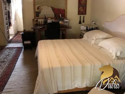 Padrão Jardim Europa 286m² 04 Dormitórios 04 Suítes 2 Vagas