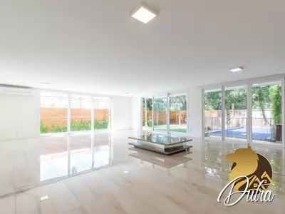 Porto Fino Parque Colonial 680m² 04 Dormitórios 04 Suítes 4 Vagas