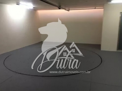 Prédio Inteiro Cerqueira César 1000m² 15 Vagas