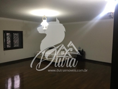 Casa de Vila Jardim Guedala 600m² 04 Dormitórios 04 Suítes 5 Vagas