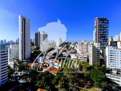 Edifício Aripuanã Aclimação 235m² 03 Dormitórios 03 Suítes 3 Vagas