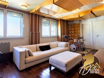 Edificio praça villa lobos Pinheiros 530m² 05 Dormitórios 04 Suítes 6 Vagas