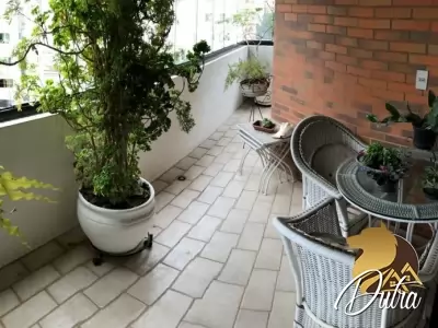 Adiná Perdizes 200m² 04 Dormitórios 03 Suítes 3 Vagas