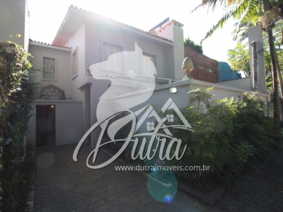 Casa Jardim Europa 300m² 3 Dormitórios 2 Suítes 1 Vaga