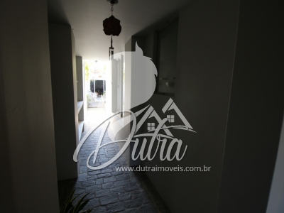 Casa Jardim Europa 300m² 3 Dormitórios 2 Suítes 1 Vaga