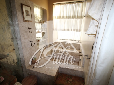 Casa Jardim Europa 300m² 3 Dormitórios 2 Suítes 1 Vaga