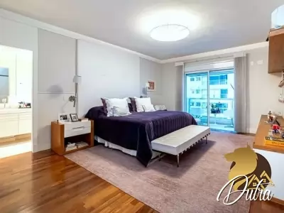 Condomínio Particolare Campo Belo 385m² 03 Dormitórios 03 Suítes 5 Vagas