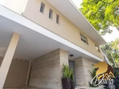 Padrão Jardim Europa 480m² 04 Dormitórios 04 Suítes 4 Vagas