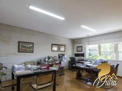 Padrão Jardim Europa 480m² 04 Dormitórios 04 Suítes 4 Vagas