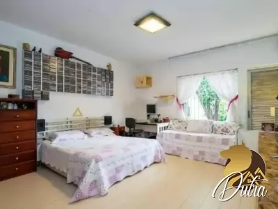 Padrão Jardim Paulistano 350m² 04 Dormitórios 01 Suítes 4 Vagas