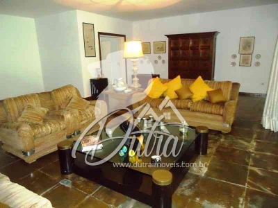 Casa Jardim Guedala 600m² 4 Suítes 12 Vagas