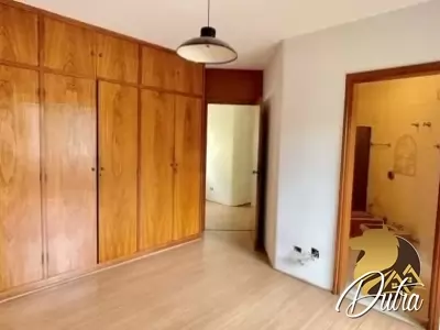 Padrão Vila Madalena 815m² 06 Dormitórios 04 Suítes 8 Vagas