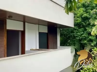 Padrão Vila Madalena 815m² 06 Dormitórios 04 Suítes 8 Vagas