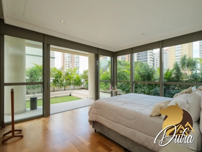 Cond. I.180 Ibirapuera Vila Mariana 520m² 04 Dormitórios 04 Suítes 5 Vagas