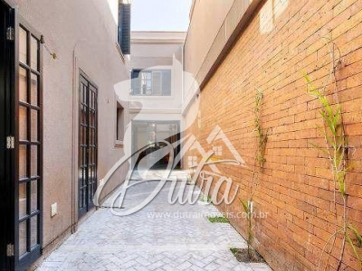 Padrão Jardim Europa 240m² 04 Dormitórios 02 Suítes 3 Vagas