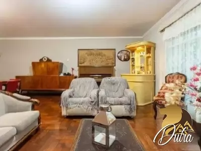 Padrão Jardim Europa 332m² 03 Dormitórios 01 Suítes 2 Vagas