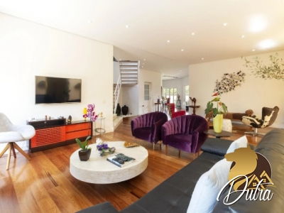 Padrão Cidade Jardim 642m² 04 Dormitórios 04 Suítes 8 Vagas