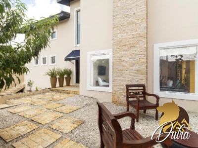 Padrão Cidade Jardim 642m² 04 Dormitórios 04 Suítes 8 Vagas