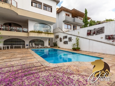 Padrão Cidade Jardim 690m² 04 Dormitórios 04 Suítes 4 Vagas