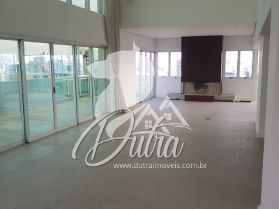 Novitá Moema 340m² Cobertura Duplex 3 Suítes 5 Vagas Depósito