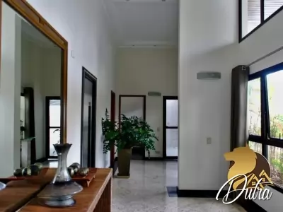 Maison Frontenac Indianópolis 180m² 03 Dormitórios 01 Suítes 2 Vagas