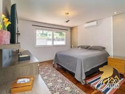 Padrão Chácara Monte Alegre 355m² 04 Dormitórios 02 Suítes 4 Vagas