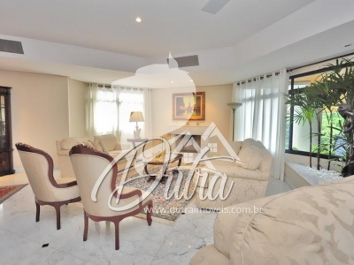 Imperiale Uffizi Jardim Vitória Régia 852m² 05 Dormitórios 05 Suítes 6 Vagas