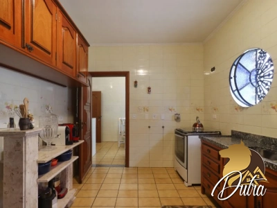 Padrão Jardim Morumbi 460m² 04 Dormitórios 02 Suítes 4 Vagas